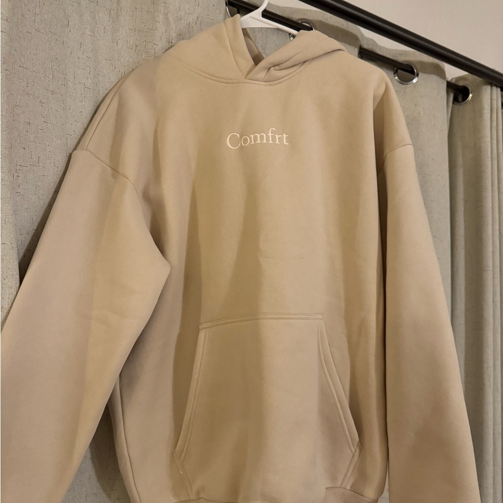 Tan Comfrt Hoodie. Never worn